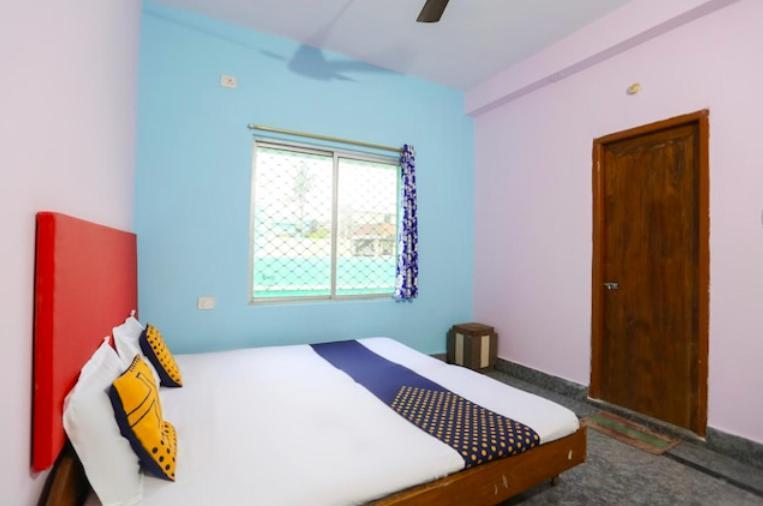 Hotel Alaka Puri Exterior photo